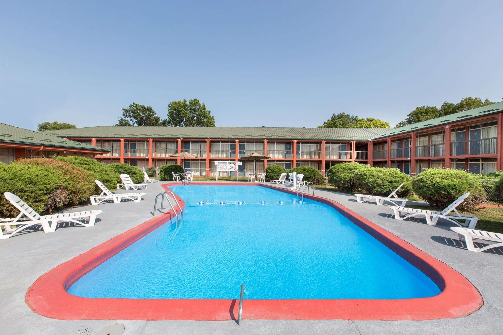 Americas Best Value Inn St. Joseph At I-29 Eksteriør billede