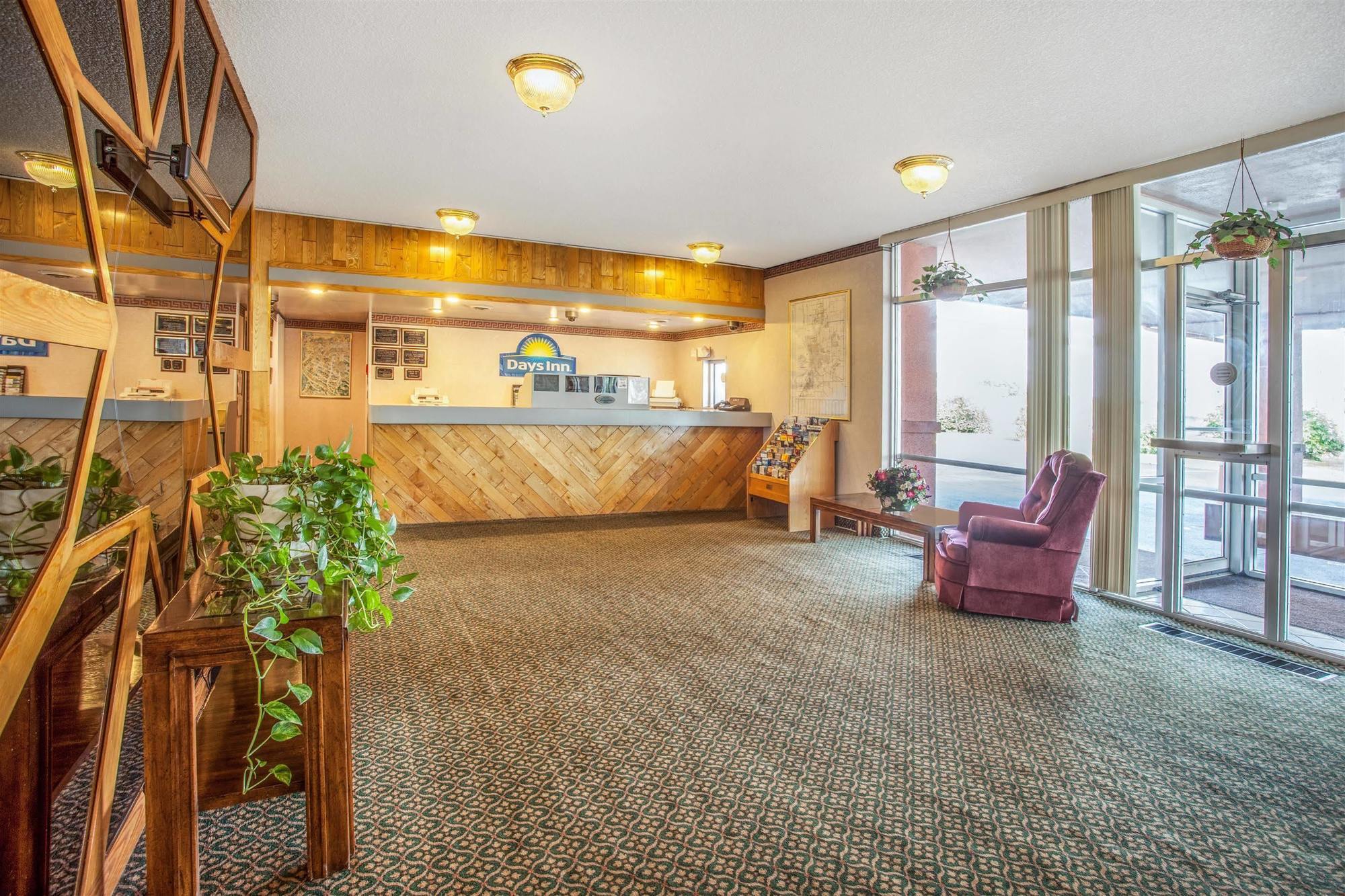 Americas Best Value Inn St. Joseph At I-29 Eksteriør billede