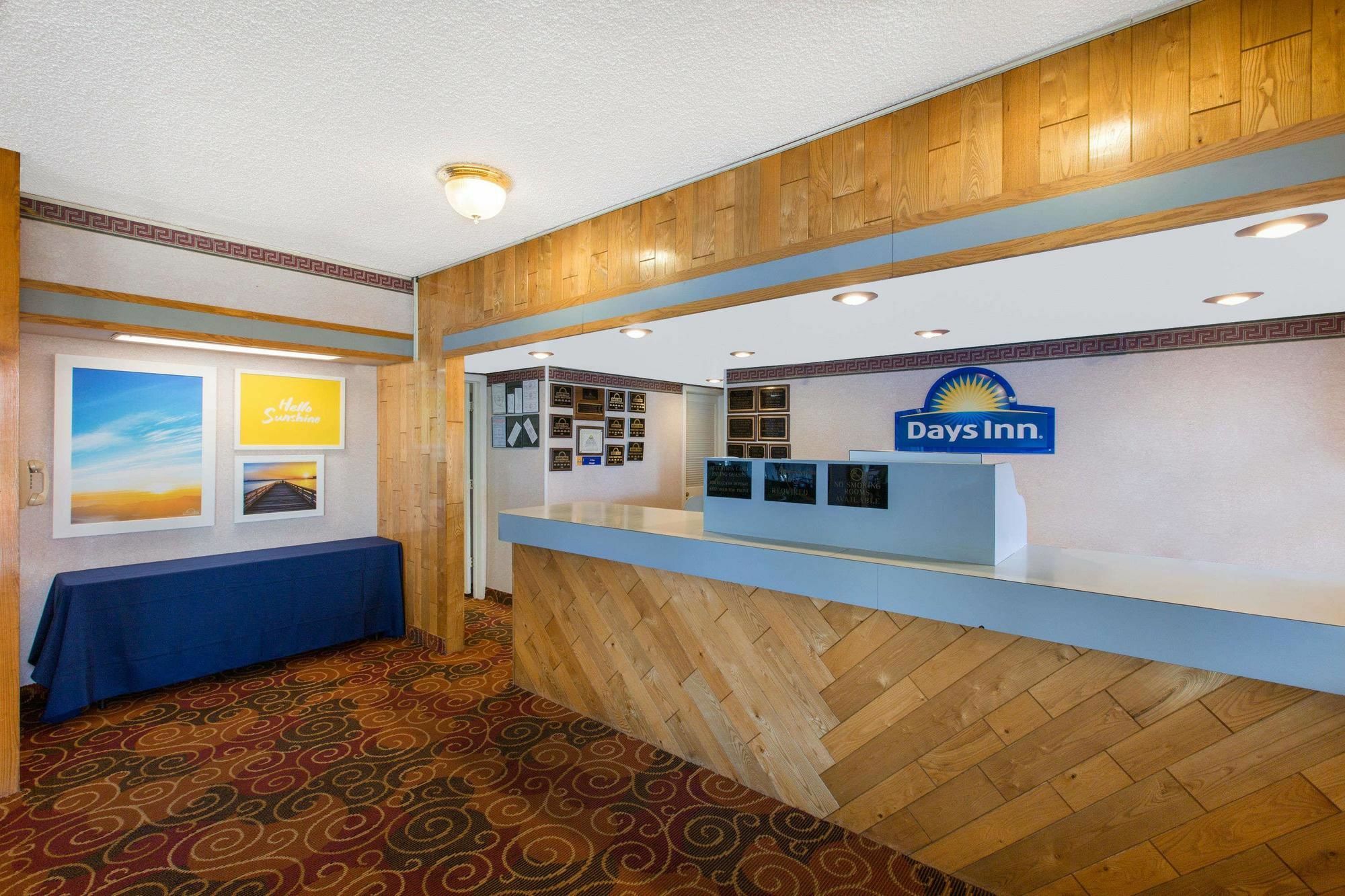 Americas Best Value Inn St. Joseph At I-29 Eksteriør billede