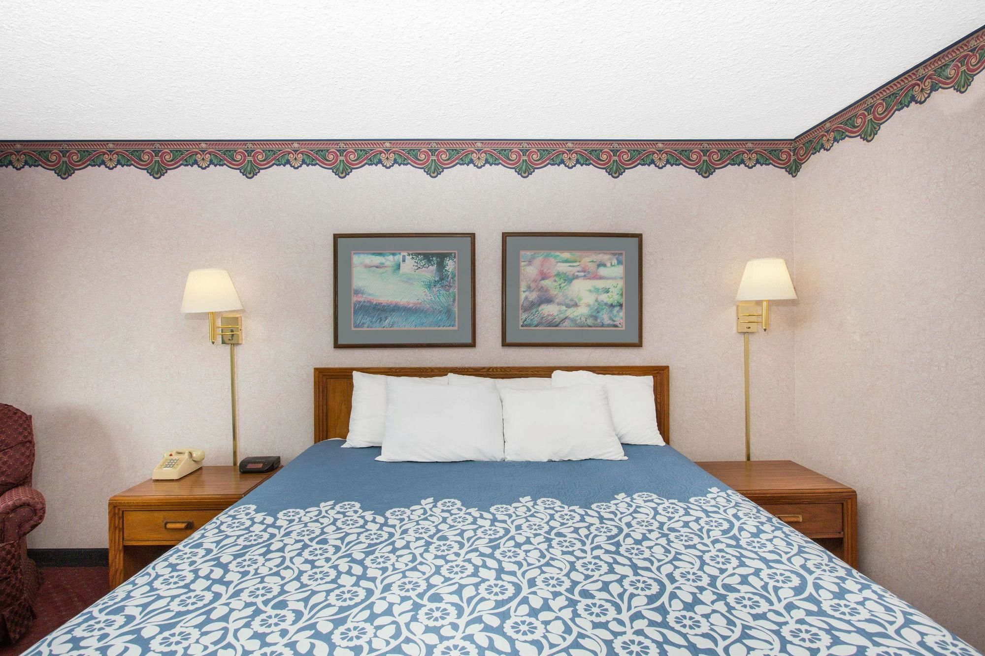 Americas Best Value Inn St. Joseph At I-29 Eksteriør billede